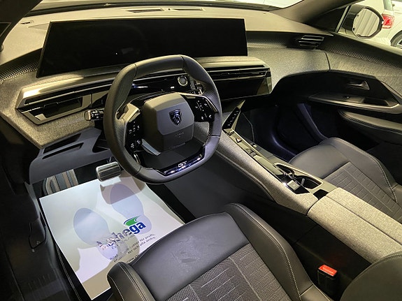 Peugeot 5008 8 of 23