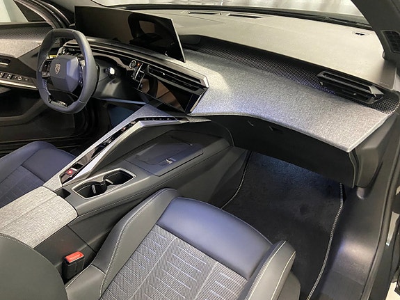 Peugeot 5008 18 of 23