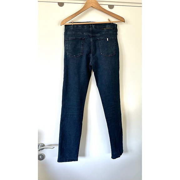 Product image 2 of 11