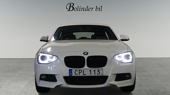 BMW 116i 2 of 5