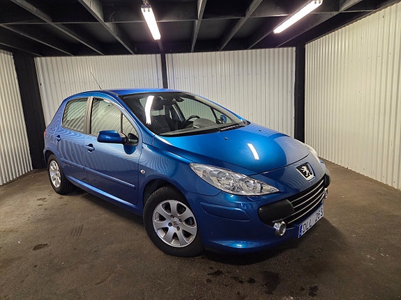 Peugeot 307 2 of 10