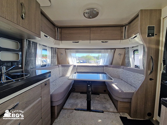 Hobby 560 LU PRESTIGE 2 of 6