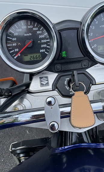 Suzuki GSX1400 4 of 5
