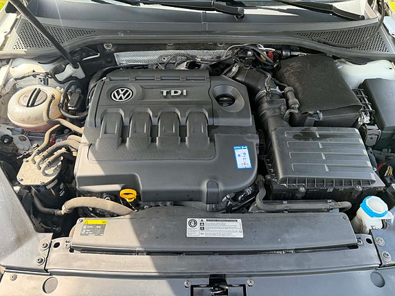 Volkswagen Passat 7 of 9