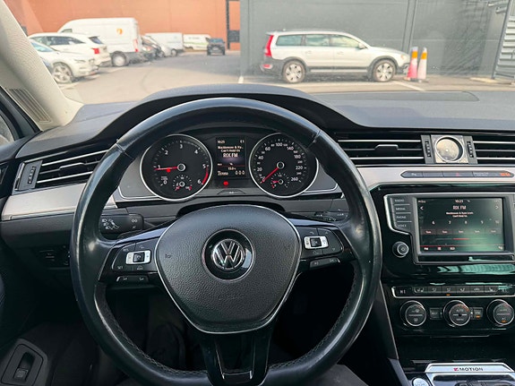 Volkswagen Passat 5 of 5