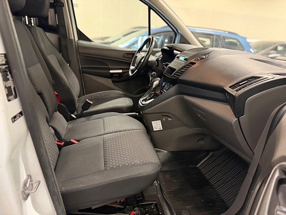Ford Transit Connect 10 of 18