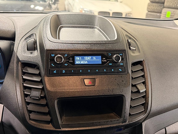 Ford Transit Connect 13 of 18