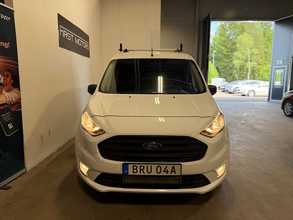 Ford Transit Connect 4 of 5