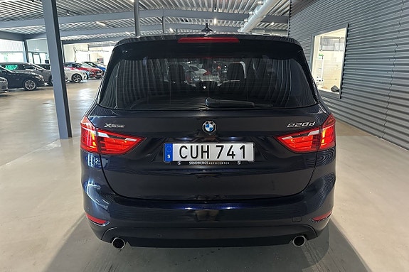 BMW 220d 5 of 22