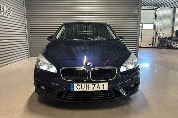 BMW 220d 2 of 22