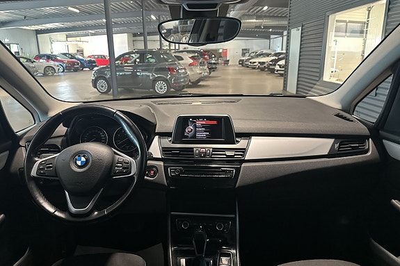 BMW 220d 8 of 22