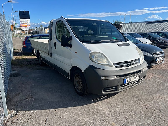 Opel Vivaro 2 of 28