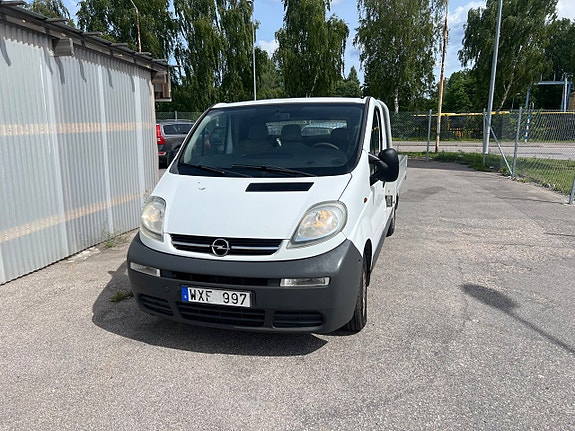 Opel Vivaro 21 of 28