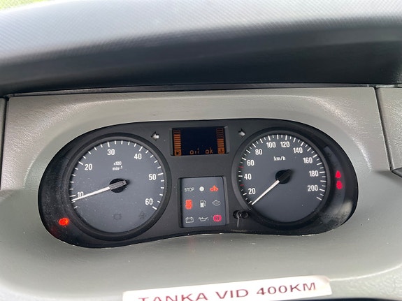Opel Vivaro 28 of 28
