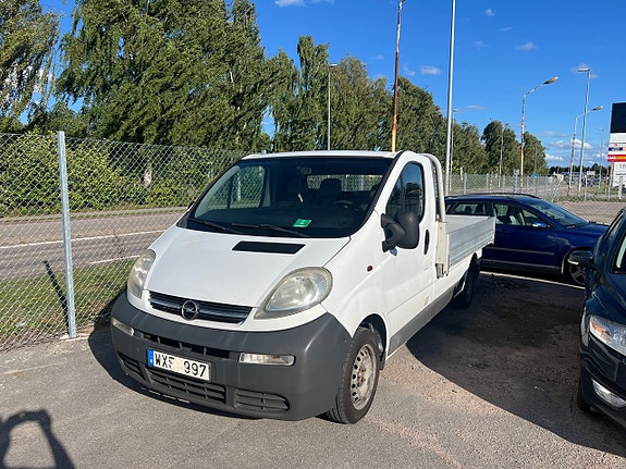 Opel Vivaro 10 of 28