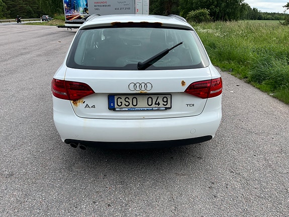 Audi A4 4 of 5