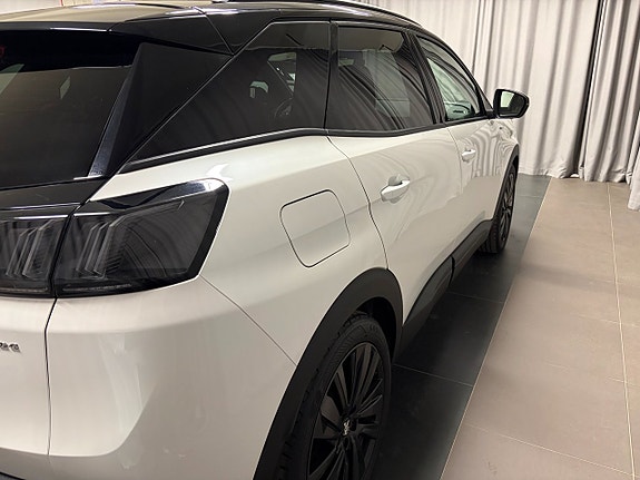 Peugeot 3008 4 of 5