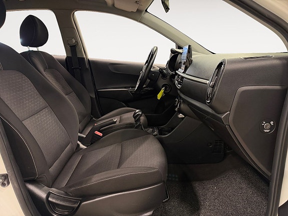Kia Picanto 14 of 20