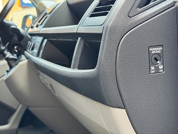 Volkswagen Transporter 22 of 22
