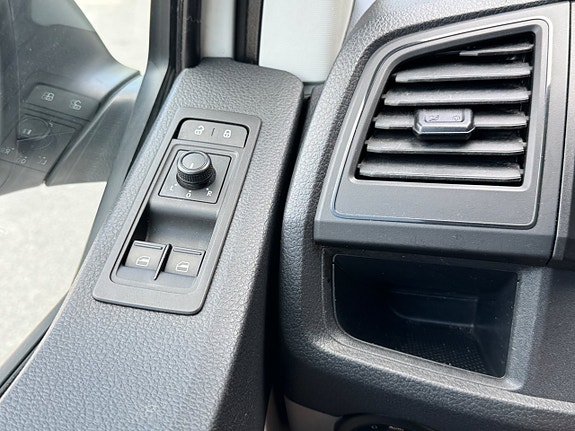 Volkswagen Transporter 21 of 22