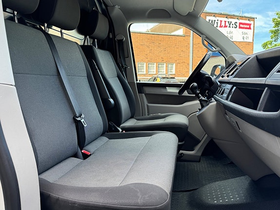 Volkswagen Transporter 19 of 22
