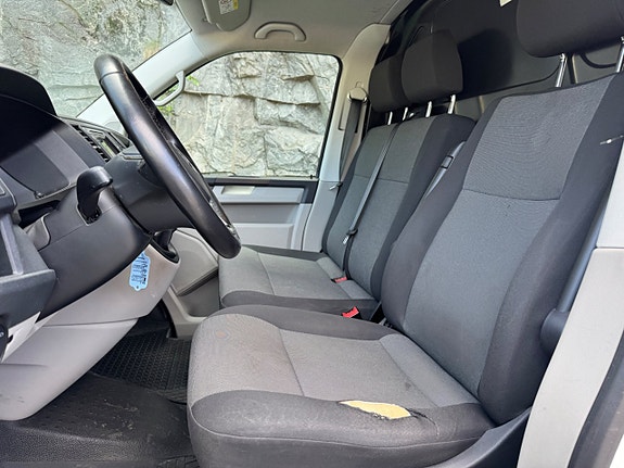 Volkswagen Transporter 18 of 22
