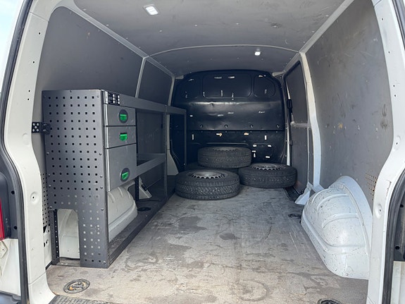Volkswagen Transporter 9 of 22
