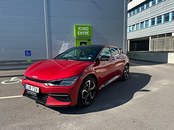 Kia EV6 3 of 5