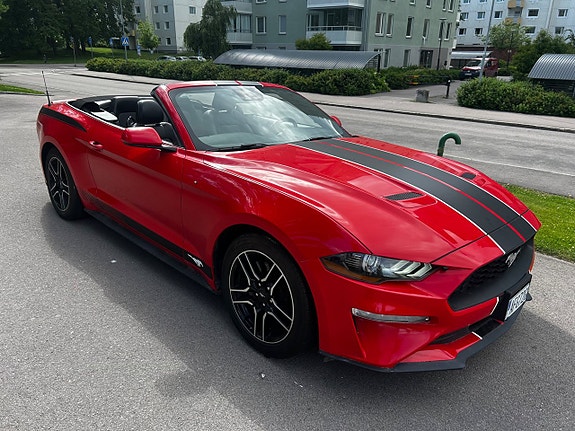 Ford Mustang 6 of 24