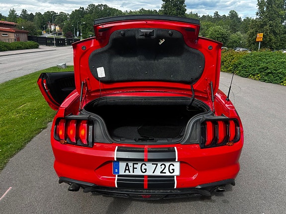 Ford Mustang 22 of 24