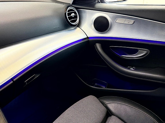 Mercedes-Benz E220 9 of 18