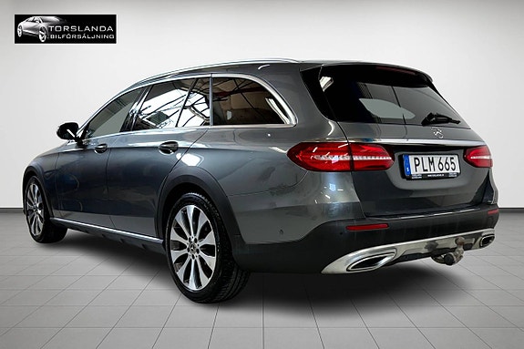Mercedes-Benz E220 5 of 18
