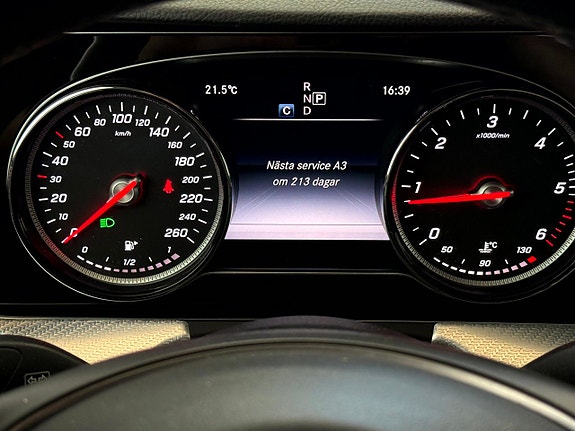 Mercedes-Benz E220 17 of 18