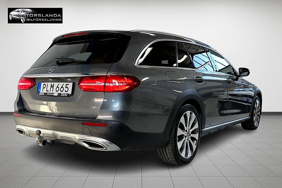 Mercedes-Benz E220 6 of 18