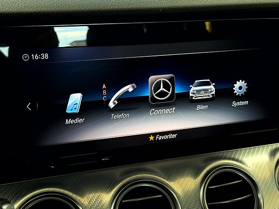 Mercedes-Benz E220 16 of 18