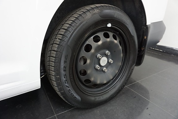 Volkswagen Caddy Maxi 13 of 14