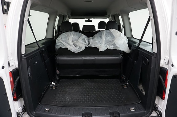 Volkswagen Caddy Maxi 12 of 14