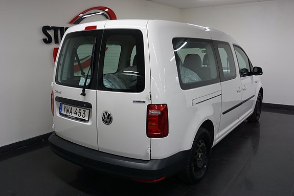 Volkswagen Caddy Maxi 3 of 5