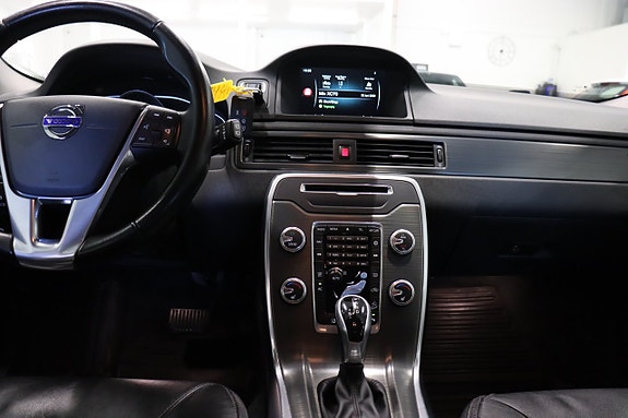 Volvo XC70 14 of 22