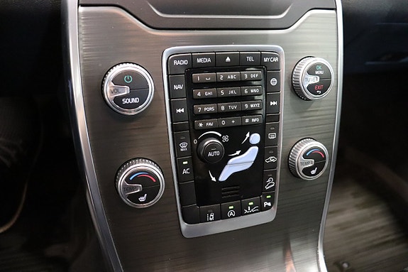 Volvo XC70 21 of 22
