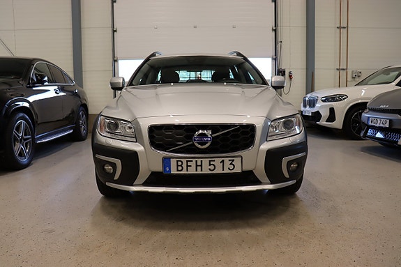 Volvo XC70 3 of 5