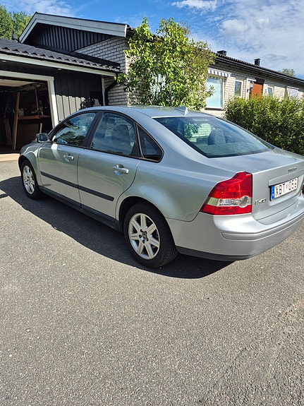 Volvo S40 4 of 5