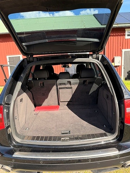 Porsche Cayenne Turbo 11 of 13