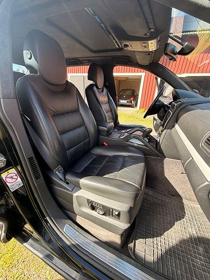Porsche Cayenne Turbo 7 of 13
