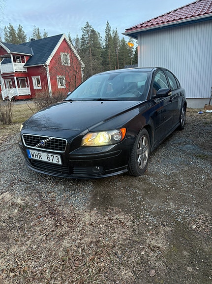 Volvo S40 4 of 5