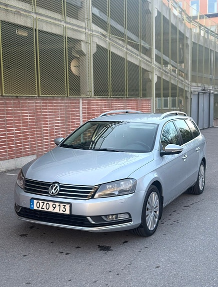Volkswagen Passat 2 of 5