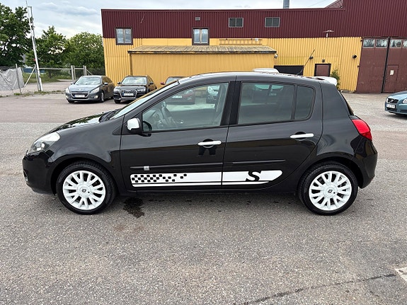 Renault Clio 2 of 5