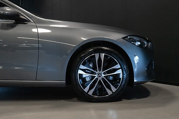 Mercedes-Benz C300 e 9 of 19