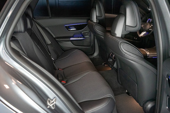 Mercedes-Benz C300 e 17 of 19
