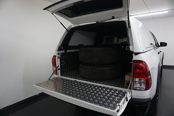 Toyota HiLux 5 of 5